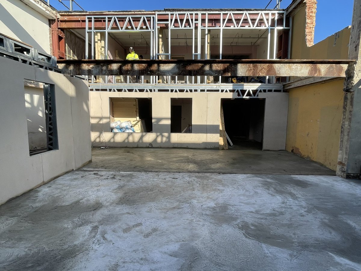 OmurcaLtd's tweet photo. SFS progressing nicely at our development site for 8 flats. Second floor courtyard is taking shape. First fix electrical and mechanical started in other parts of the building. More information and details to follow #development #developer #newbuildhome #newbuild #flatlife https://t.co/QviFIP1miC