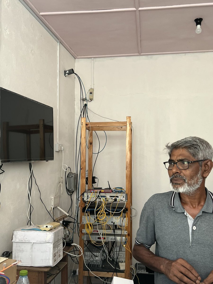 broadcomMV's tweet photo. ބްރޯޑްކާސްޓް އިންޑަސްޓްރީ މޮނިޓަރިންގ - ފާދިއްޕޮޅު ދަތުރު 

ޅ. ހިންނަވަރުގައި ރީބްރޯޑްކާސްޓިންގގެ ޚިދުމަތްދޭ ސެޓްލިންކް ހިންނަވަރު ސްޓޭޝަން މޮނިޓަރކުރުން – 22 ފެބްރުއަރީ 2023 https://t.co/HCGlhicaXJ