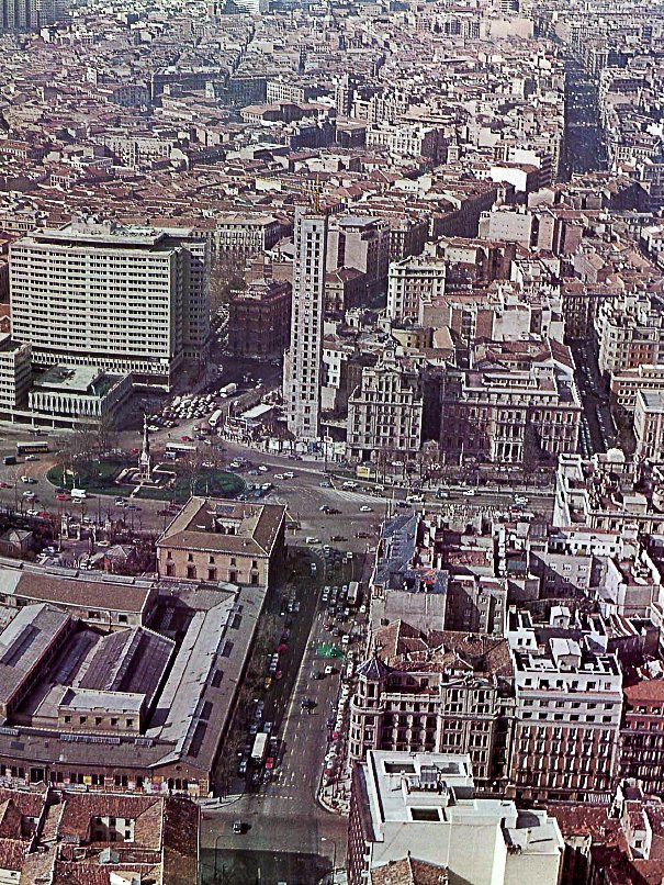 gatopormadrid's tweet photo. La Plaza de Colón de Madrid en 1967.

¿Notas algo diferente? https://t.co/jxVuxSEguL