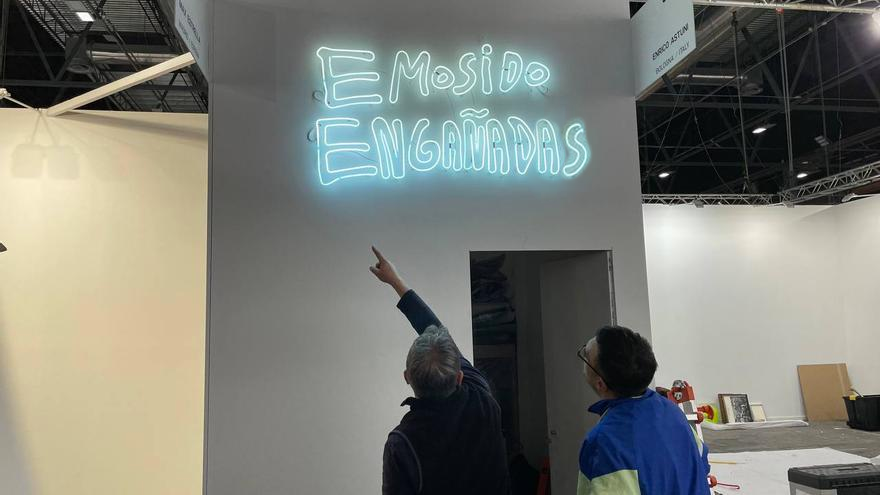 redindomitable's tweet photo. La directora @FeriaArco elimina los espacios dedicados a dar visibilidad a la obra de mujeres artistas, porque le parece “muy binario” y que convertía la feria en un “mujeres contra hombres”.

"Tienen la mente tan abierta que se les ha caído el cerebro" - Magadalen Berns. https://t.co/eYkRsvp1P2