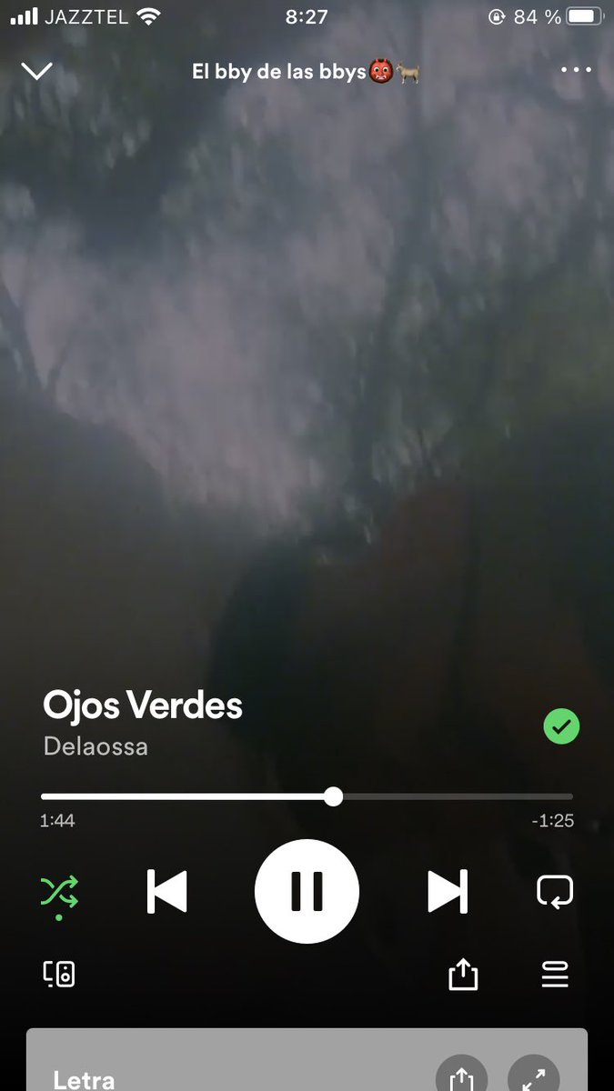 marotobby's tweet photo. Ojalá tener los ojos verde pa subir una historia con esta canción… https://t.co/mXXA0m7Qzk