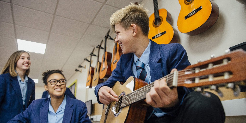 At the <a href="/MusicEdExpo/">Music & Drama Education Expo</a> this week? Visit Stand B58 to take our <a href="/ArtsAward/">Arts Award</a> Discover Music Challenge, supported by <a href="/TrinityArtsUKI/">Trinity College London Music and Drama</a> &amp; <a href="/NormansMusic/">Normans Musical Instruments</a>. Win £300 to spend with Normans &amp; find out how to deliver Arts Award Discover with your class using Charanga resources. #musiced #MDEE23