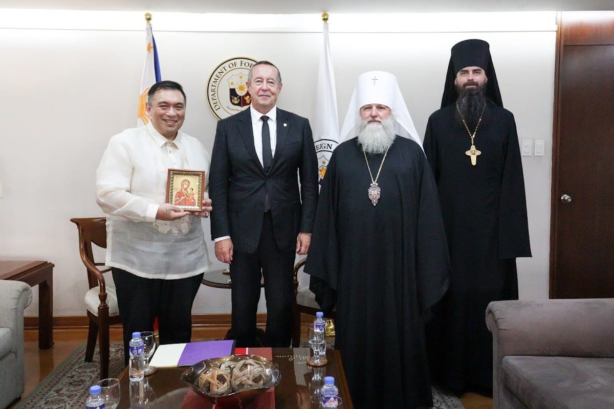 RusEmbManila's tweet photo. On Feb. 20 Russian Ambassador to the Philippines H.E.Marat Pavlov  and His Eminence Metropolitan Pavel of Manila and Hanoi  paid a courtesy call on Mr. Jesus Domingo, Undersecretary for Foreign Affairs of the Philippines.

*Photo c/o Department of Foreign Affairs Philippines https://t.co/Pqz2wMIwrZ