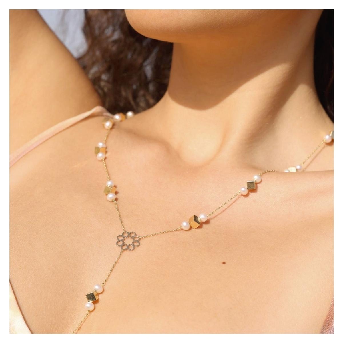 ❤️
.
.
.
.
#boomandmellow #finejewelry #necklace #pearls #gold #necklaces #goldjewelry #jewellery #designerjewelry #goldnecklace #lariatnecklace #ynecklace #jewelry #jewelryaddict #fyp #foryou #foryoupage #dubai #dubaishop #dubaigifts