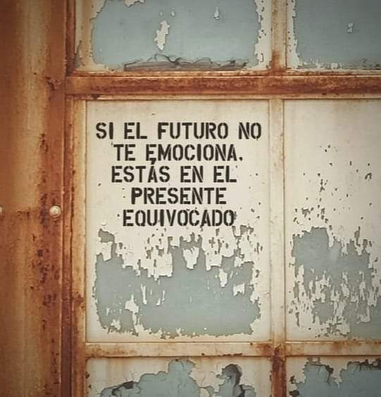 #Bondia #LaNucia 🌤🏡 Hui,per lo q siga,volem donar les gràcies a eixes persones q cuiden i protegeixen,q escolten,comprenen i motiven! I damunt, et fan somriure! 😃Anim, lluiteu per un futur que emocione! Són uns altres els q estan en un present equivocat. 😉 #BonDimecres