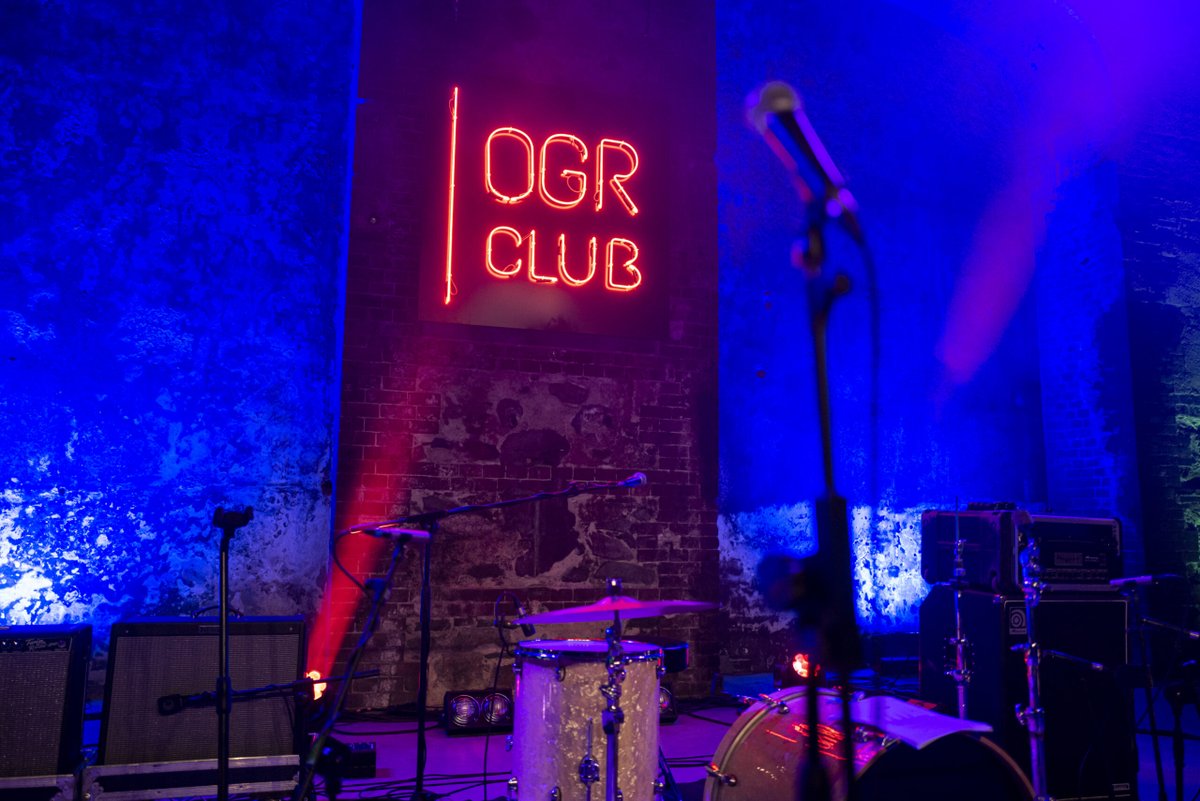 C’è bisogno di band come gli Elephant Brain, c’è bisogno di questa musica dal vivo e c’è bisogno di chi, come OGR Club, crede ancora nella musica - senza palco e barriere, impulso elettromagnetico nell'anima di Torino. Racconto da una notte a OGR Club. 
lindiependente.it/ogr-club-music…