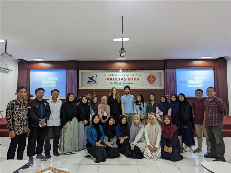 Els De Keyzer (@els_dek) on Twitter photo Grateful for the warm welcome by the biology students of Tadulako University, Palu. We kick off our field trip in Sulawesi by presenting our research on evolutionary genomics of the sailfin silverside fishes of the Malili lakes. Grateful for the warm welcome by the biology students of Tadulako University, Palu. We kick off our field trip in Sulawesi by presenting our research on evolutionary genomics of the sailfin silverside fishes of the Malili lakes.