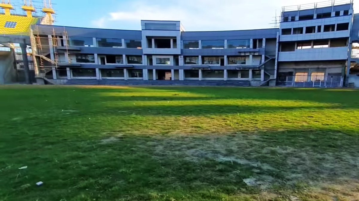 PStadiums's tweet photo. Arbab Niaz Cricket Stadium.
#Peshawar #Khyber_Pakhtunkhwa #Pakistan 🇵🇰❤️
📸©️: Hamid Official https://t.co/w1CqtI9vMD