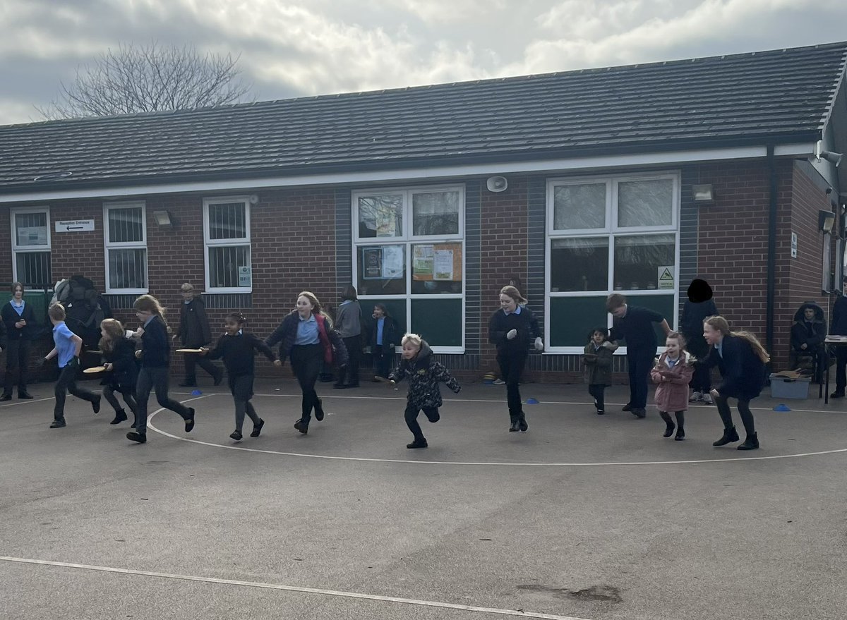 MrsBrowster's tweet photo. Pancake races yesterday were a huge success! All the children did amazingly and well done to all the class winners! @WakefieldMetSch https://t.co/rHq0UofsCV