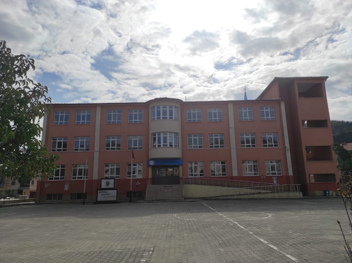 İlçemiz Avukat Hasan Hüsnü Kılıç İlkokulu, Bakanlığımız tarafından Uluslararası İş Sağlığı ve Güvenliği Kalite Belgesi ile ödüllendirilmiştir.
 
<a href="/tcmeb/">Millî Eğitim Bakanlığı</a> <a href="/sinopilmem/">Sinop Milli Eğitim Müdürlüğü</a> <a href="/YLDZercan1957/">Ercan Yıldız🇹🇷</a> <a href="/Ayancikkym/">T.C.Ayancık Kaymakamlığı</a> <a href="/RecepHasar44/">Recep Hasar</a> <a href="/rifcopur/">Arif Çopur</a> <a href="/AvukatHusnu/">Avukat Hasan Hüsnü Kılıç İlkokulu</a> <a href="/ErtuncAltun/">Ertunç Altun</a>