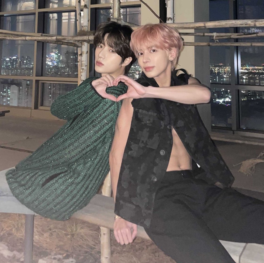 это снова я, хотела напомнить, про новый акк <a href="/im_notcooll/">lia kakeguson ☆</a>  и бала бы рада, если мы замью на нем 
мью рт плиз!!