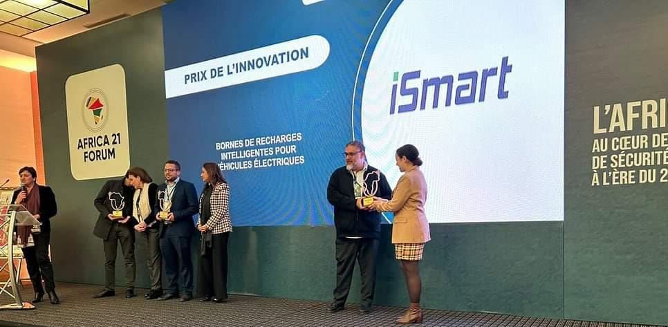 Le Green Energy Park (<a href="/GepMaroc/">Green Energy Park</a>) a été mis à l'honneur à l'Africa21 Forum (<a href="/Africa21F/">Africa21 Forum</a>), à travers la start-up iSmart qui a reçu le prix de l'innovation pour sa borne de recharge intelligente, de conception et fabrication 100% marocaine.
#Maroc #innovation #startups #IRESEN #UM6P