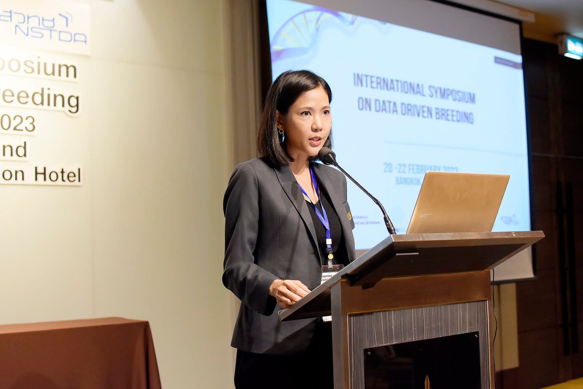 apsaseed's tweet photo. It's been an insightful & enlightening International Symposium on #DataDrivenBreeding this week in Bangkok, as we work with our partners to advance, exchange & enhance #breeding #RandD knowledge, understanding capability & capacity in the #APAC. Highlights in #AsianSeedMagazine! https://t.co/XQ2tYunZ5U