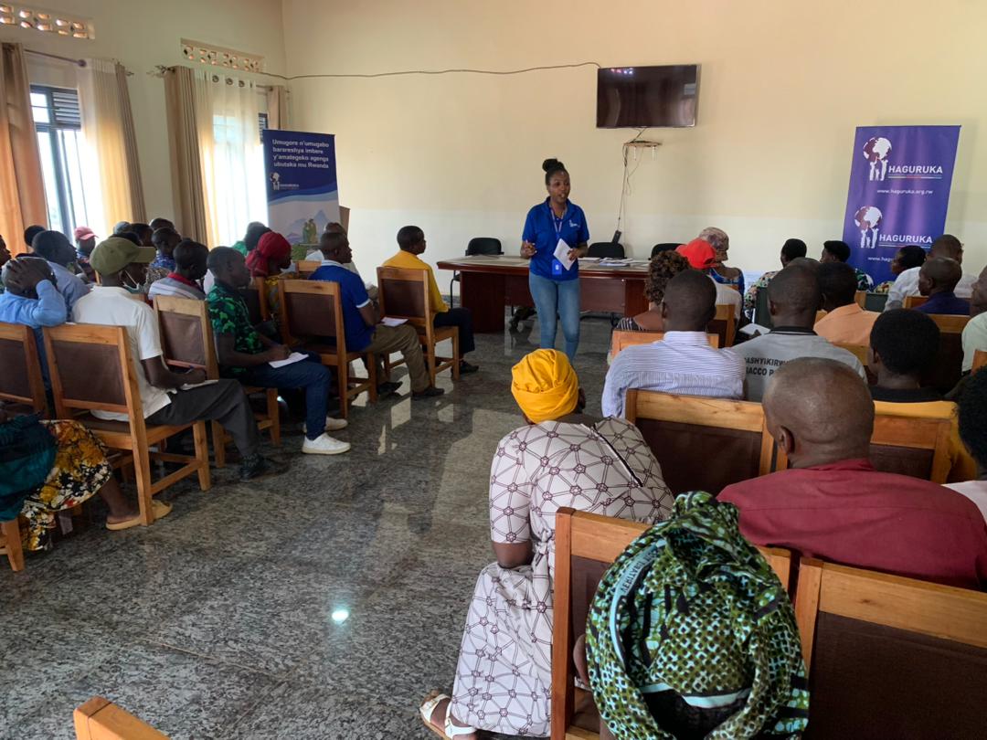 haguruka_ngo's tweet photo. Today in Rukomo sector, @NyagatareDistr  we are continuing to conduct community dialogues on the legal framework governing land rights. Informed citizens equals prosperous societies
#landrights https://t.co/fDViiAQEz3