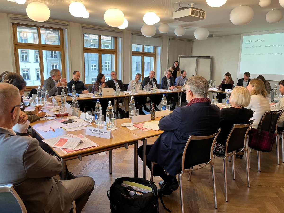 Et si nous concluions un pacte bilatéral avec l’UE ?

C’est la proposition qu'<a href="/isabel_knobel/">Isabel Knobel</a>, <a href="/FranziskaMVogel/">Franziska Vogel</a> et moi-même avons mis sur la table des principaux acteurs du dossier hier à Berne.

👉 Lien vers la publication du <a href="/foraus/">foraus</a>: foraus.ch/fr/publikation…