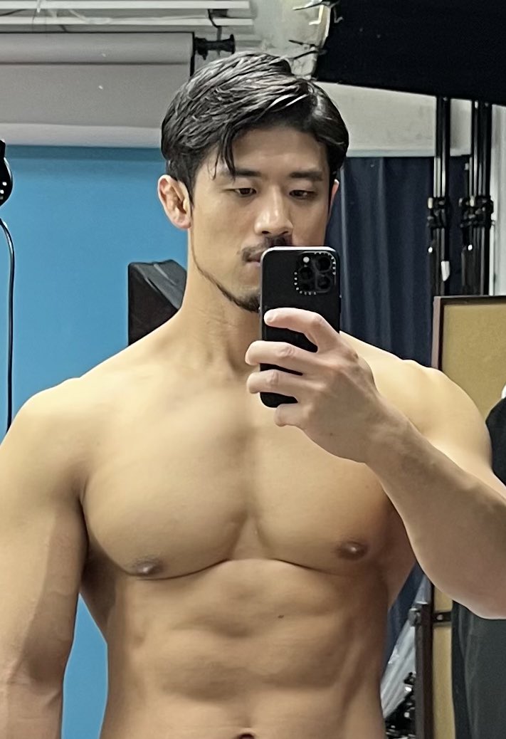 Usak on Twitter: "本日22時より OFにてライブ配信します😌 https://onlyfans.com/saksaksaksack"