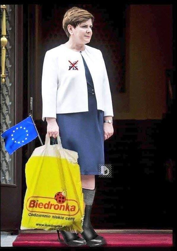 tad95737840's tweet photo. Czy ona będzie prezydentem po Dudzie ? Czy Polacy się obudzą . Kiedy ? https://t.co/Sqf1cDvL0A
