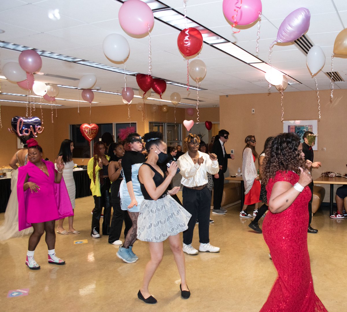 ubaltmain's tweet photo. UBalt's Student Events Board (@ubSEB) hosted its Valentine’s Day Masquerade and Sneaker Ball last week, and students came dressed to impress. 💘 https://t.co/mYIVvGvtHa https://t.co/xvRMhgnmNZ