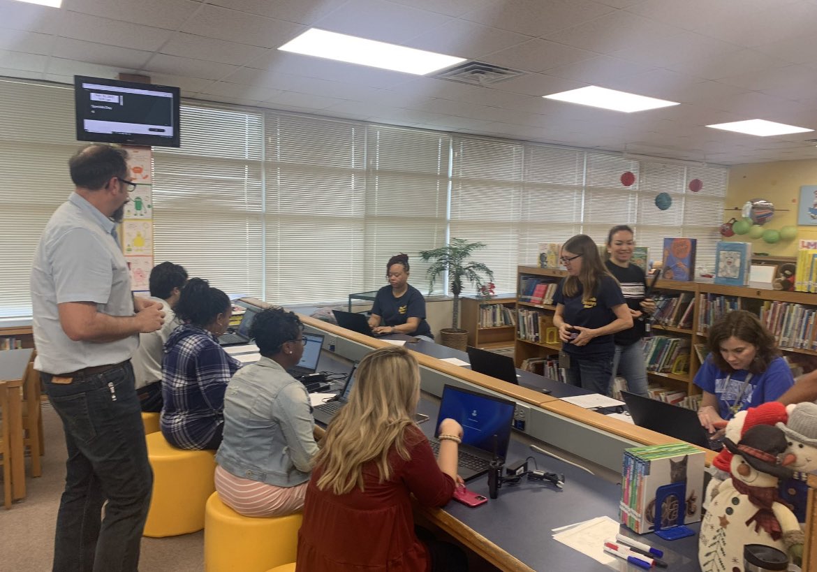 Andrew G. Houlihan tweet media