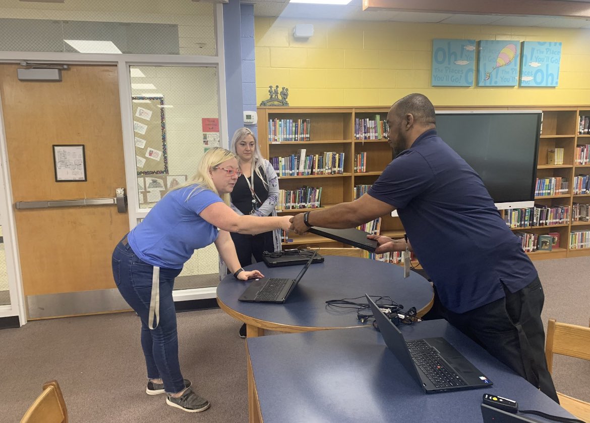 Andrew G. Houlihan tweet media