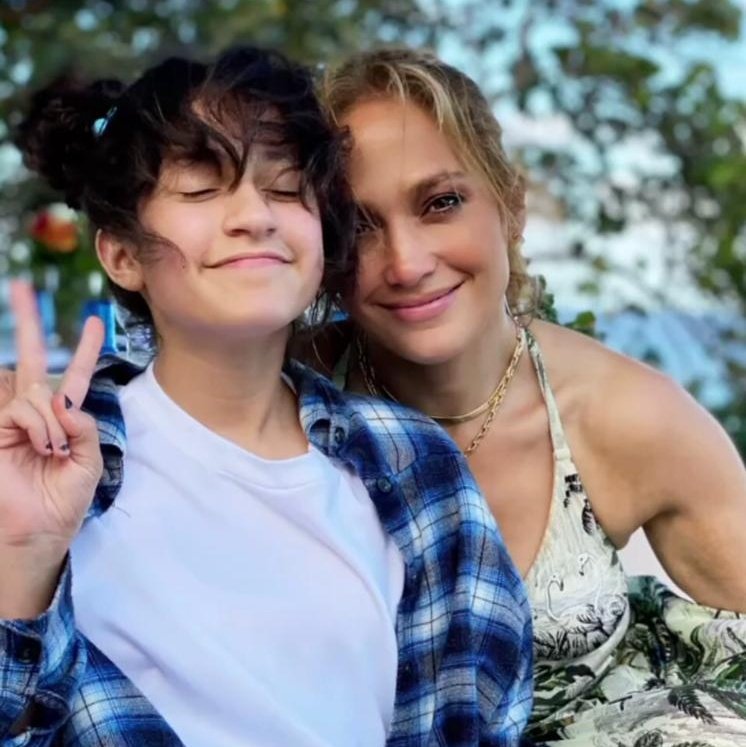 roxylovesjlo's tweet photo. Feliz 15 aΓ±os a los coquitos πππ #MaxAndEmme #coconuts #JLo https://t.co/tLjNsJeLQR