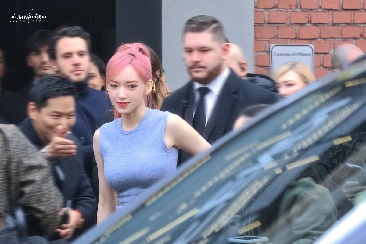 chengxiaobar's tweet photo. 230222 @Fendi Fanshion Show Arrived

Superstar😎

#ChengXiaoforFendi #ChengXiaoMilanFW #ChengXiao #程潇 #성소 
@chengxiao_0715 https://t.co/99xsmeHPBd