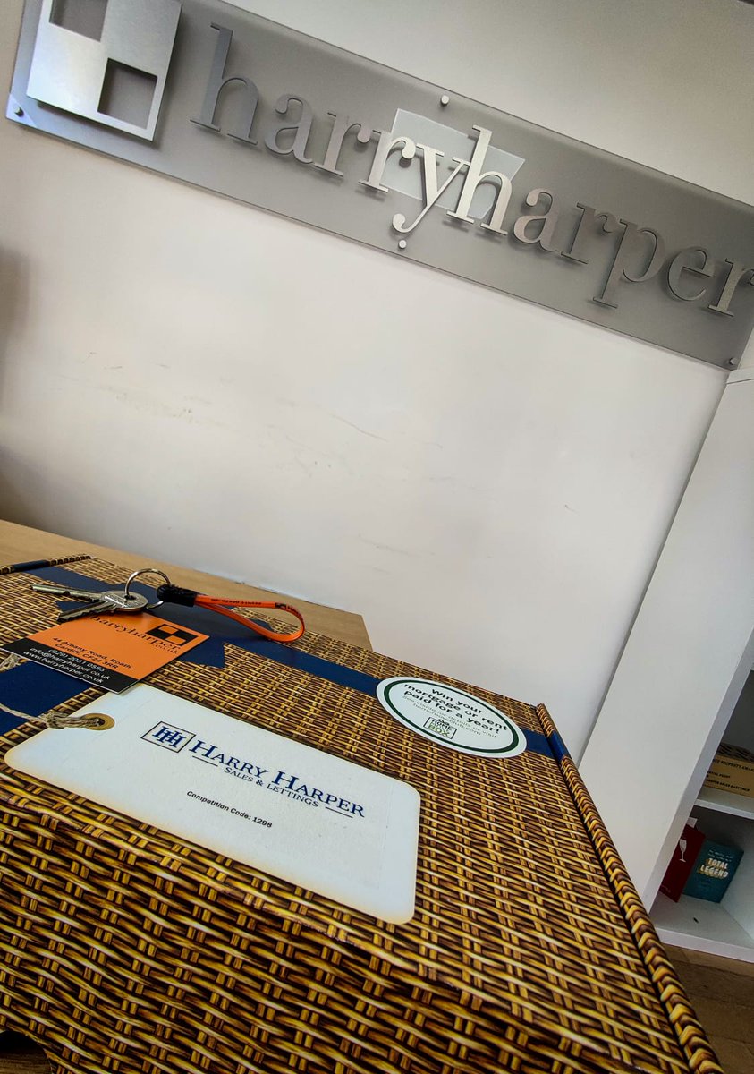 HarryHarperEA's tweet photo. Keys ready for another happy client! #cardiffestateagent #cardifflettings #cardiffproperty https://t.co/sN7K0FDsHe