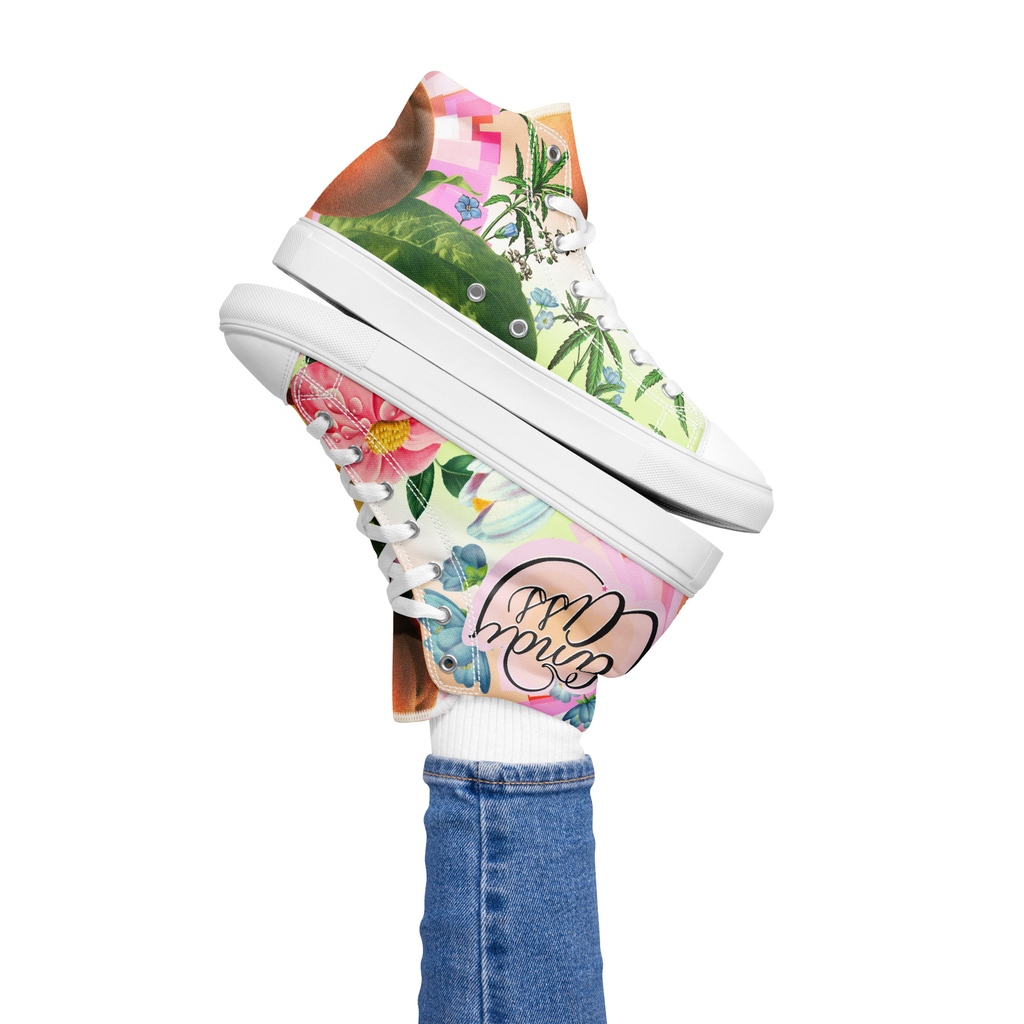 JoanSeedStudio's tweet image. Heads up sneaker lovers! 🙌 Ready for a rush of sweetness? Our Candy Ass Sneakers are here, and they&apos;re limited edition! Get &apos;em today to show off your style and stand out from the crowd. xJS

👉 joanseed.ca/links

#StepIntoTheSpotlight #CandyAssSneakers #NiceKicks