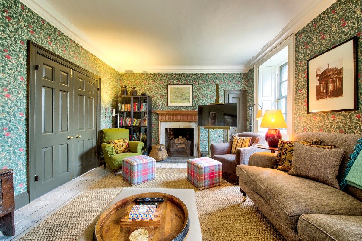 Plum Guide tweet media