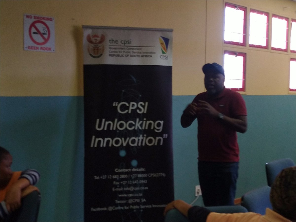 TiyaniTee's tweet image. Vho-Ntshavheni from the @cpsi_sa starts by explaining that the CPSI's role is to unearth innovation, urging the participants to go and test their solutions. #gkVacWork 

@Geekulcha @LSebokedi
