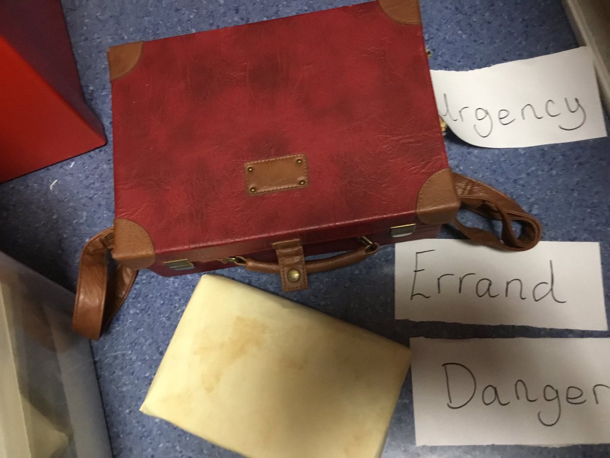 We looked at the clues and thought about our new English text <a href="/pleasantstwrite/">pleasantstwriters</a> <a href="/PleasantStPrim/">PleasantStreet</a> <a href="/LiteracyCounts1/">Literacy Counts</a>