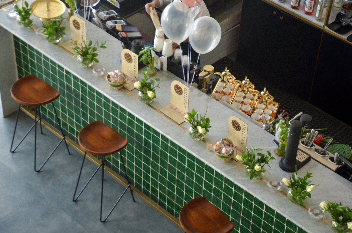 ارحب و استمتع بضيافتنا اليوم.. قهوة سعودية و قدوع✨

القهوة السوداء ب٥ بس!
و خصم ١٥٪ ✨✨✨

#يوم_التاسيس #السعودية