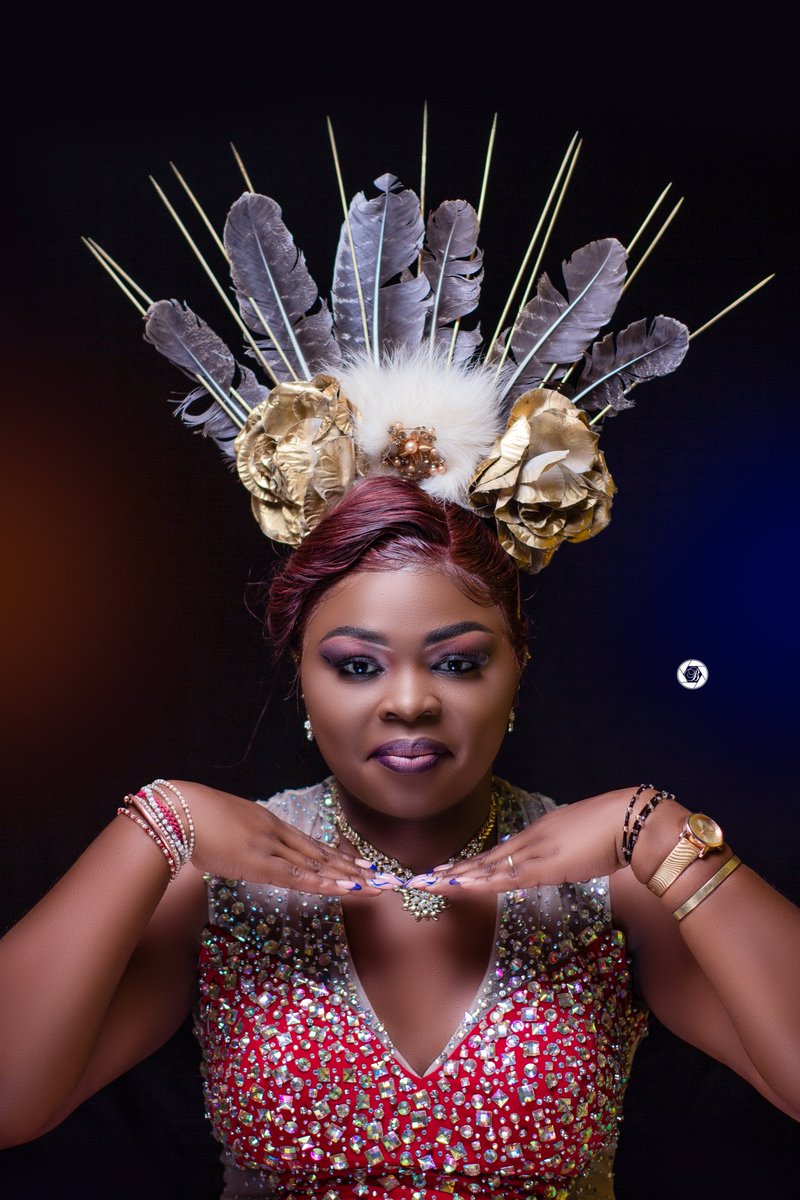 Benchmarkmediau's tweet photo. Brilliant Beauty Queen
In frame: Sharufa Lifoa Lomalisa 
Straight from the West 🇨🇩

📷 Benchmark Media 
#benchmarkmedia https://t.co/WGNsGEVMNj