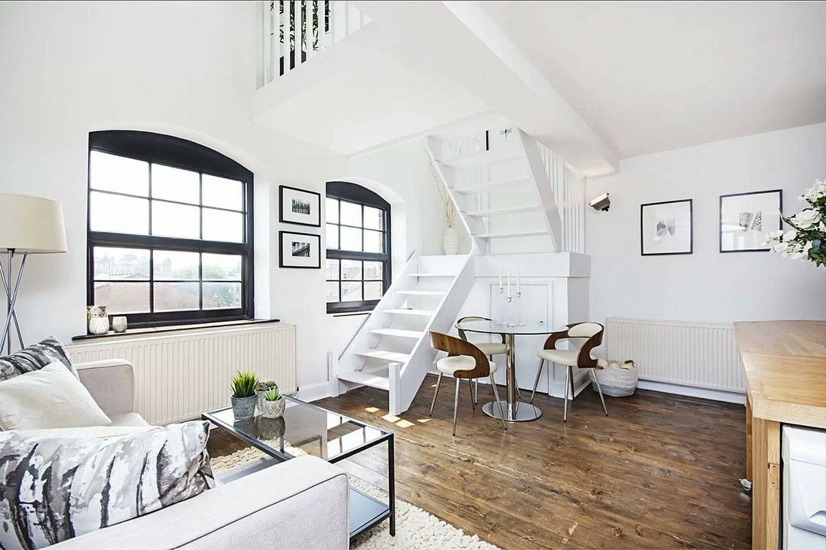 RobinsonStn's tweet photo. We use decades of interior design and property marketing experience along with a deep passion for our craft to present the true potential of any property. Find out about our Property Styling services here
https://t.co/GXfQMgRuQW 
#HomeStaging #PropertyDressing #London https://t.co/NQBSWQUvpn