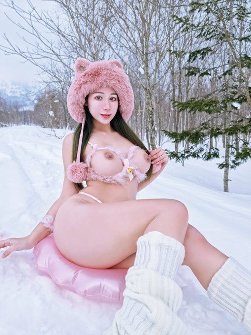 ちくびが。。🫣💦 Nipples pinch pinch👈❤️&zwj;🔥 https://t.co/Ubl9uCe0Wv