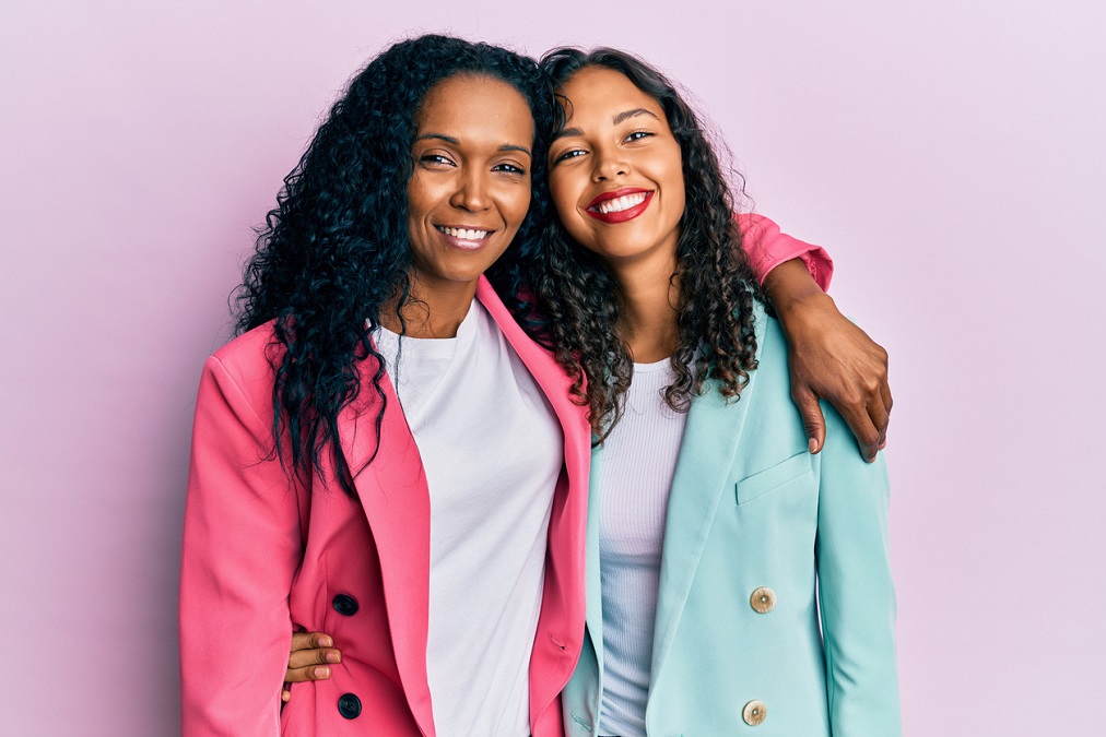 CDC_Cancer's tweet photo. Your family members may share genes, habits, and environments that can affect your risk of getting cancer. Do you have a higher #cancer risk? Share your family health history with your doctor to find out, and start here to learn more: https://t.co/lKh7ZEuPhJ #CDCcancer https://t.co/YBObq844CD