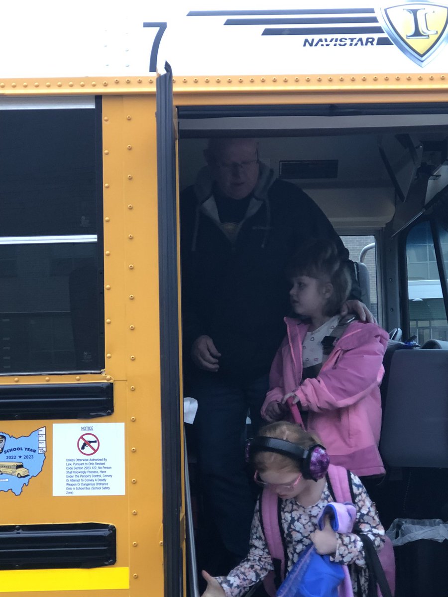 SLSDMWE's tweet image. Our @SouthwestLocal bus drivers go the extra mile for our Wildcats!  Happy Bus Driver Appreciation Day! 
🚌🚌🚌🚌🚌🚌🚌🚌🚌🚌🚌
#FindYourGreatness 
#SchoolBusDriversROCK