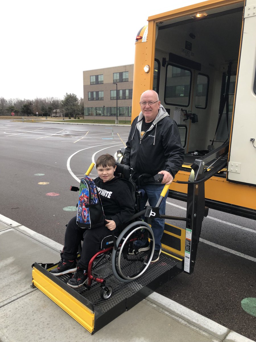SLSDMWE's tweet image. Our @SouthwestLocal bus drivers go the extra mile for our Wildcats!  Happy Bus Driver Appreciation Day! 
🚌🚌🚌🚌🚌🚌🚌🚌🚌🚌🚌
#FindYourGreatness 
#SchoolBusDriversROCK