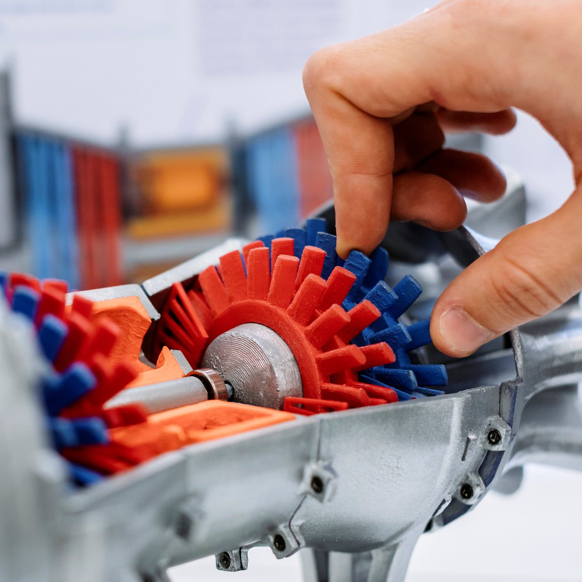 Thinking about pursuing a career in #Engineering? Find out why students, Ayah and Pueh, chose to study at <a href="/portsmouthuni/">University of Portsmouth</a>

studyinternational.com/news/5-reasons…

<a href="/UoPEngineering/">UoP Engineering</a>