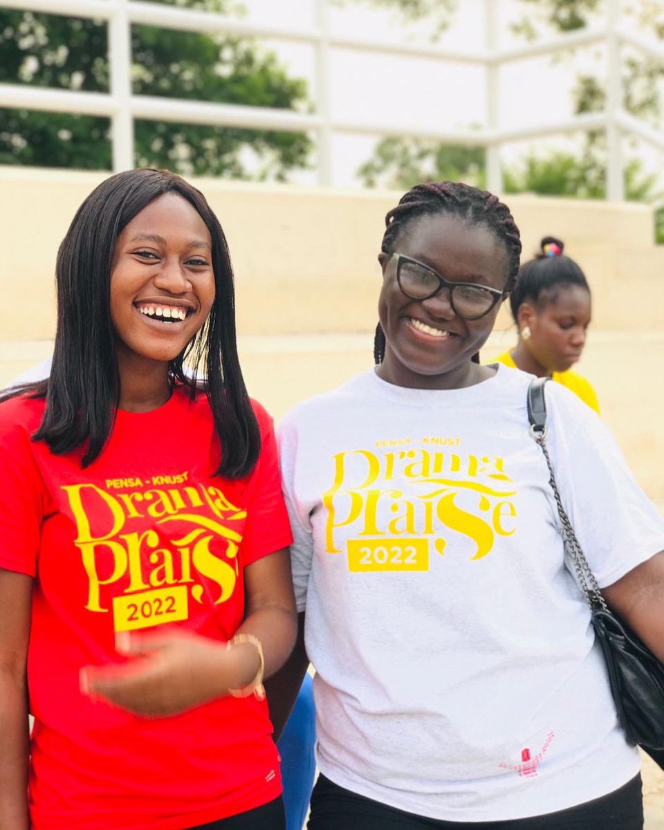 pensa_ushers's tweet photo. Oh wooow see smiles
As if you can achieve without going miles 
Well, that’s grace 
Nothing is achieve on silver platter in this place 
Not these days 
Cus it’s dramapraise❤️

#Draamapraise
#WKHKYD😂😂💃💃❤️❤️ https://t.co/WcZMXpocuW