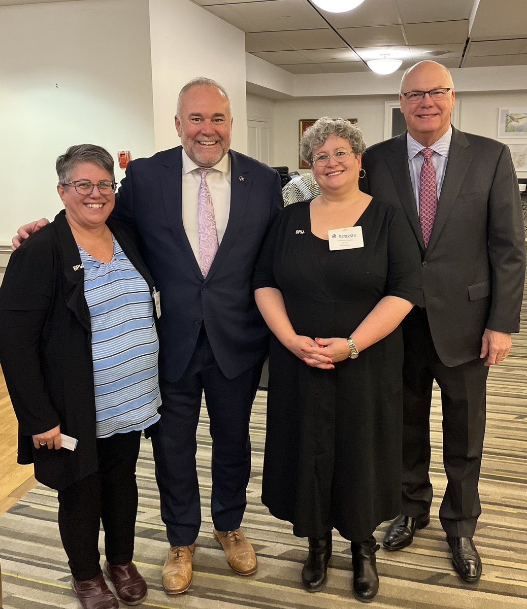 Pleased to meet with Heather Ellis and Catherine Harvey from #BayofQuinte at the #CourageforFreedom event at Queen’s Park. 

Today, is National Human Trafficking Awareness Day. Thanks to these local advocates for working to end this heinous crime. #projectmapleleaf