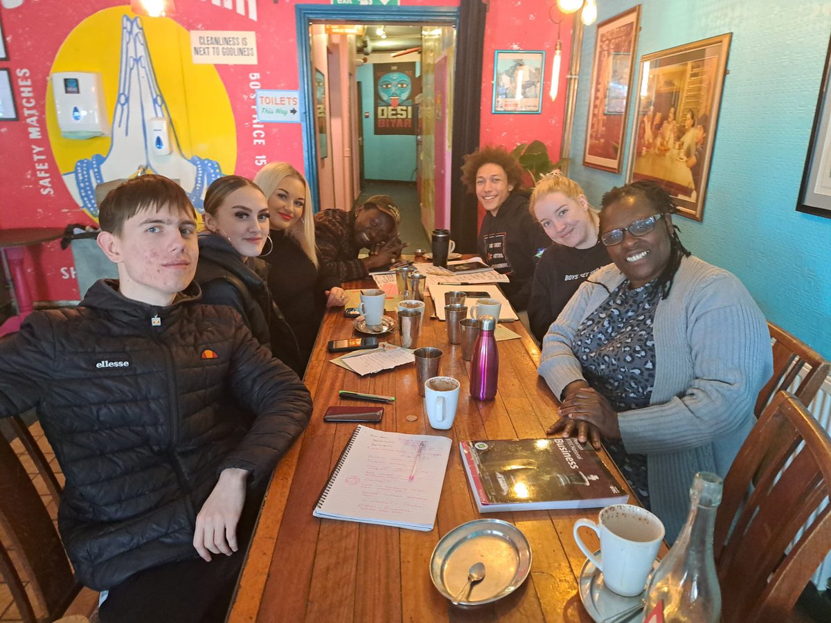 Joey_pods's tweet photo. Great day mentoring this lovely bunch from @Grassroot_Comm truly inspiring and can’t wait to share their amazing project! https://t.co/C7uHHIjxWw