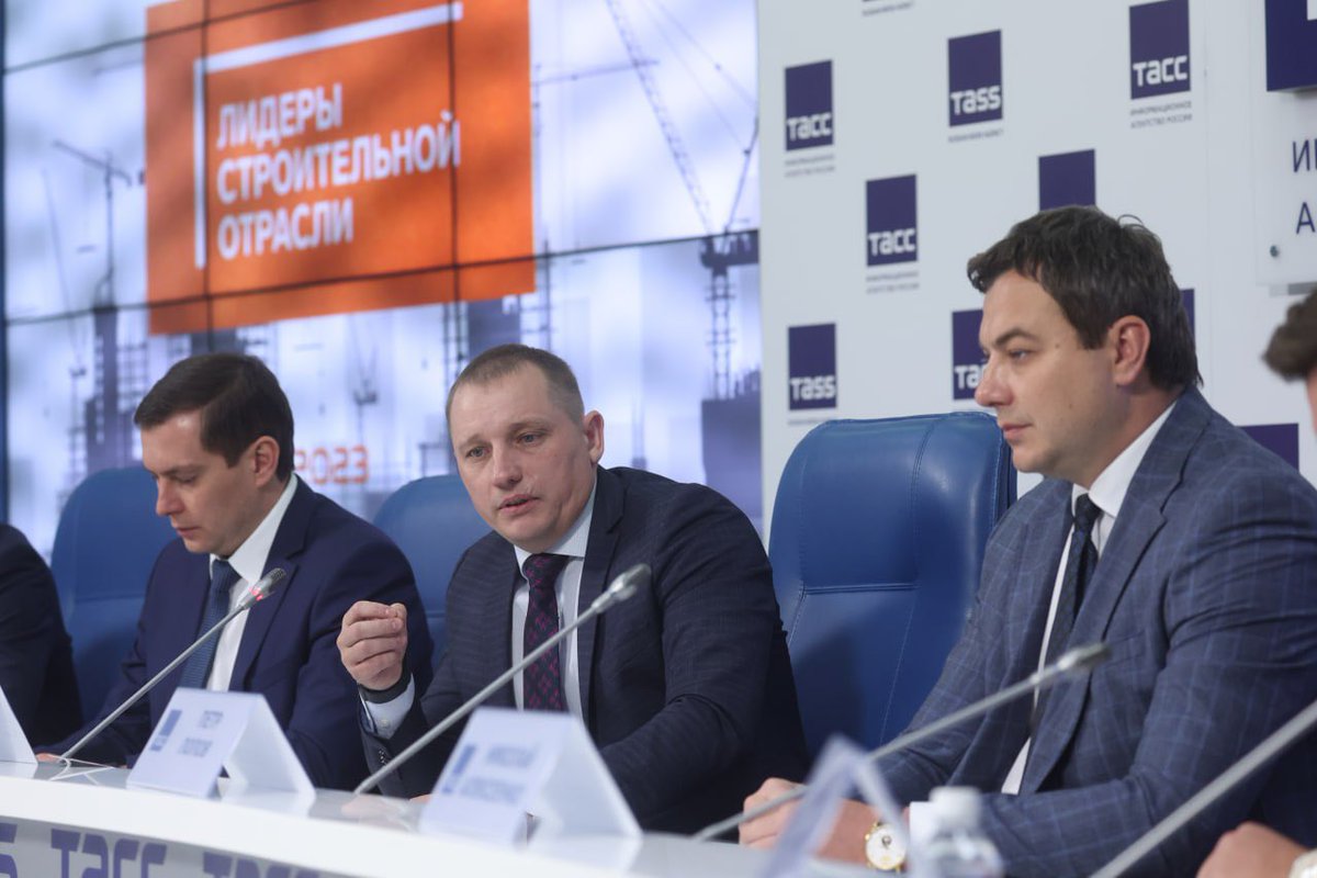vcnsp's tweet photo. 21 февраля на площадке информационного агентства «ТАСС» прошла пресс-конференция официального старта регистрации участников III Всероссийского конкурса управленцев «Лидеры строительной отрасли». https://t.co/vt2epq16Kq