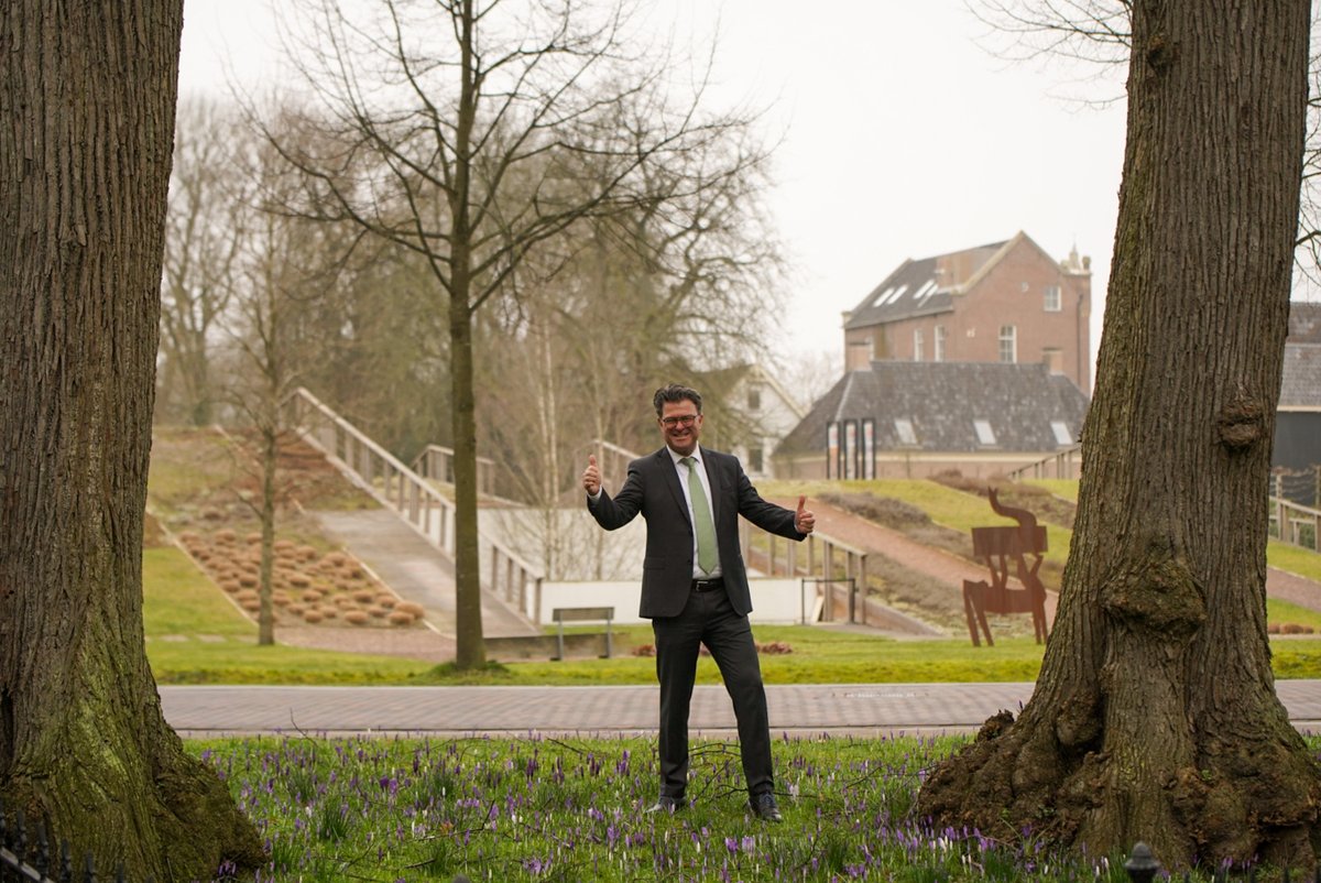 Assen is de groenste stad van Nederland!🌳We deden dit jaar voor het eerst mee aan de Groene Stad Challenge. Hierbij lieten 123 gemeenten zich analyseren op kwaliteit en hoeveelheid groen binnen de bebouwde kom. Assen kwam daarbij als groenste uit de bus! bit.ly/3XRDR8a