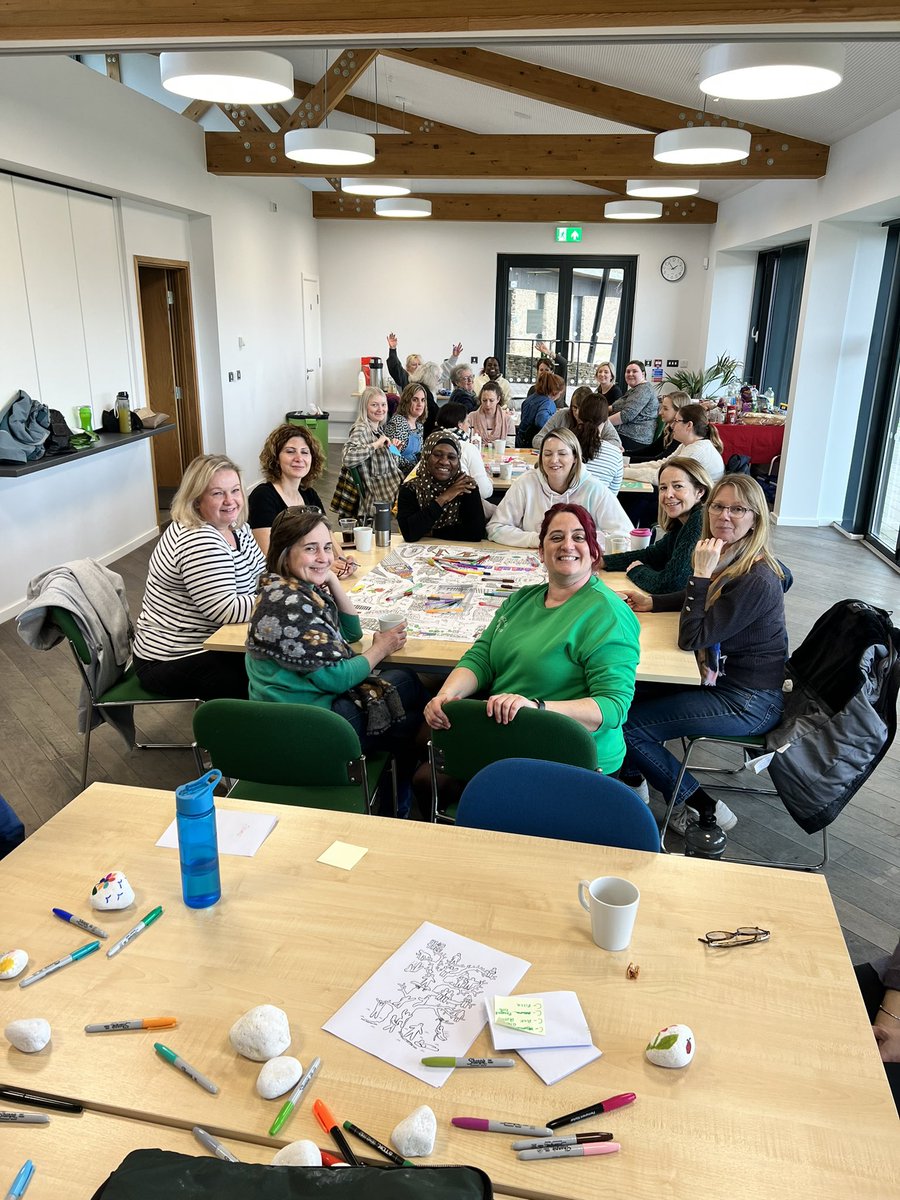 CatherineBoar13's tweet photo. Team building away day at Lakeside; craft dating, walk around the lake and plenty of snacks!! Everyone seemed to have fun 🤩 #breakfromtheoldroutine @SolentNHSTrust https://t.co/vSKMFaUsqc
