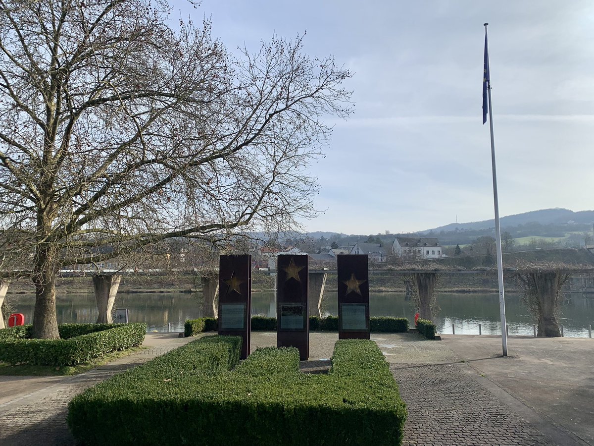 Sohn Christophe (@christophesohn) on Twitter photo Border tour in Schengen with Prof Eeva-Kaisa Prokkola from <a href="/regpol_oulu/">Regional Development and Policy Research Group</a> visiting <a href="/Liser_UDM/">LISER's Dept. of Urban Development and Mobility</a> Border tour in Schengen with Prof Eeva-Kaisa Prokkola from <a href="/regpol_oulu/">Regional Development and Policy Research Group</a> visiting <a href="/Liser_UDM/">LISER's Dept. of Urban Development and Mobility</a>