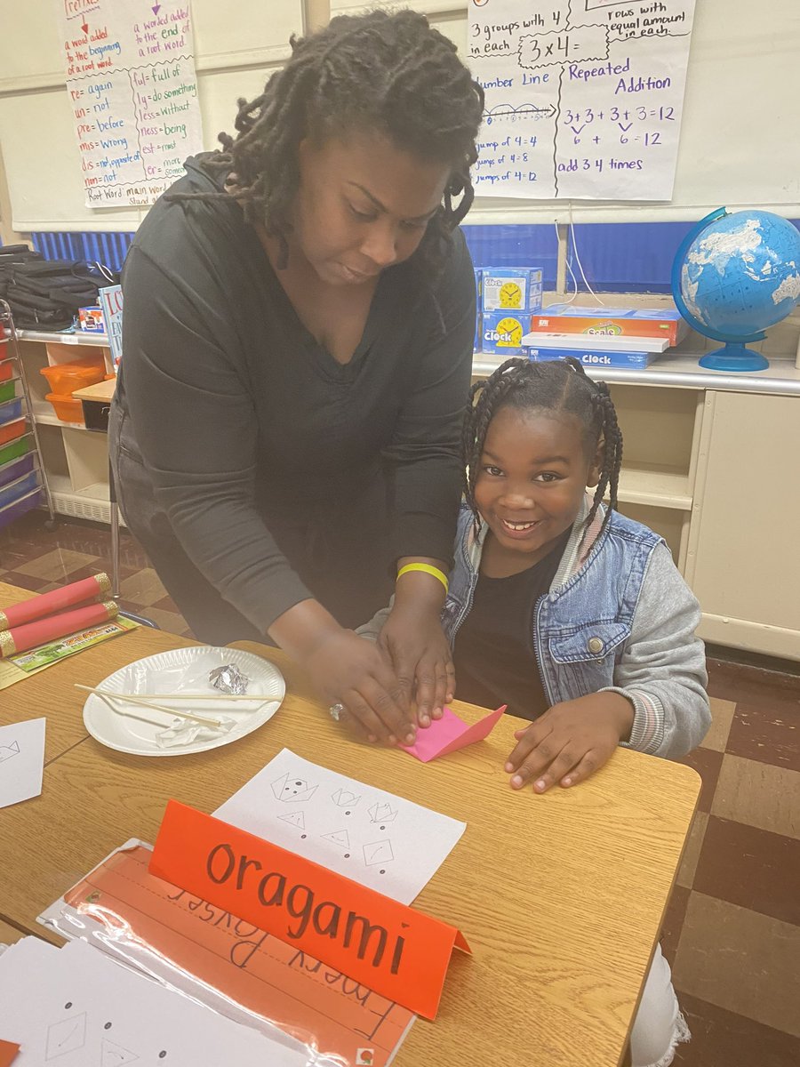 Oceanair celebrated Multicultural Night. Students used their passport to travel around the world. First grade represented Japan and students made origami and candy sushi rolls! <a href="/KatrinaRountree/">Katrina Rountree-Price</a> @NPSchools <a href="/DrDoreatha/">Dr. Doreatha White</a> <a href="/kolem_K/">Koonce</a>