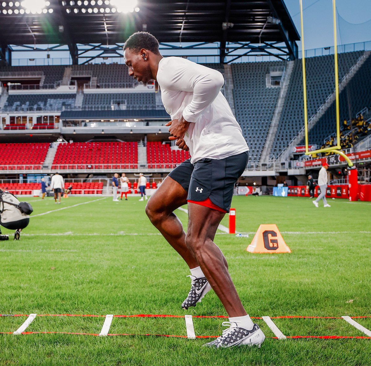 UFLDefenders's tweet photo. Back to work. Week 2, let’s get it. 

#DefendDC | #XFL2023 https://t.co/vZSBs7PIDn