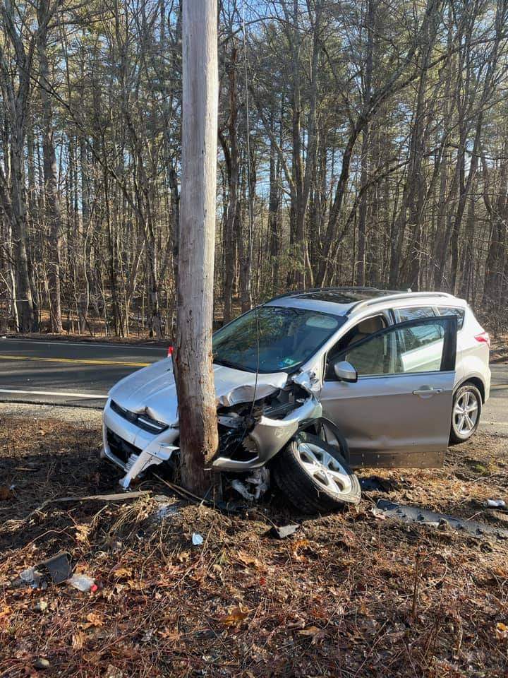 RockinghamAlert's tweet image. Windham, NH *MVA/TRAFFIC* Route 28 IAO Town Forest - Single vehicle crash, car into a pole, unknown on injury, use caution and expect delays - 2/22 - 09:15 #NHTraffic #Rte28 #WindhamNH (photo by: Windham NH Police Department)