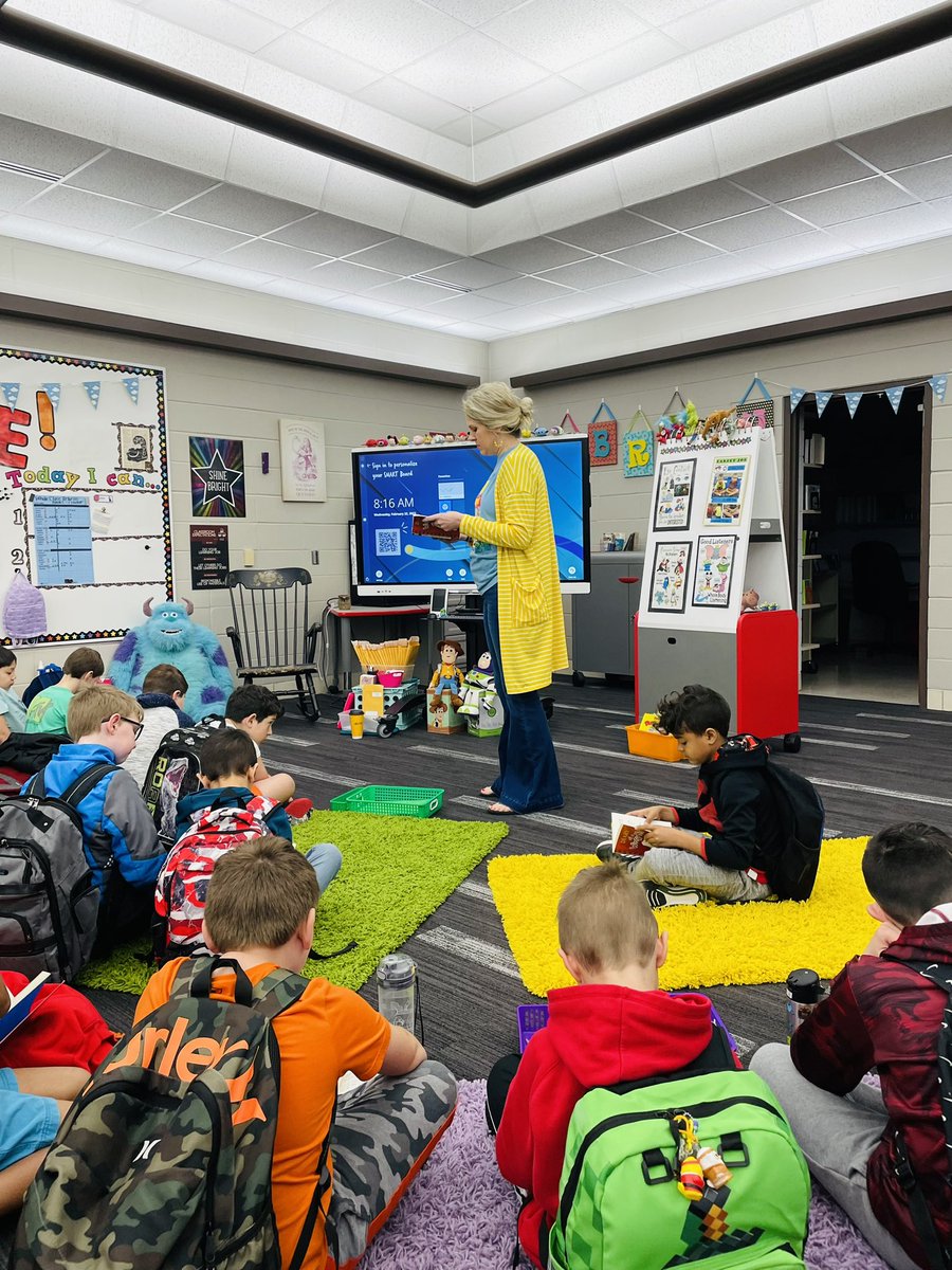 CREfamily's tweet photo. Mrs. Helsel covers a lot of life in her morning Book Clubs 📚Her librarian skills sure make the books come to life 🤓Vocabulary building, reading for enjoyment and boy giggles for the WIN! #crefamily #trainthemupright https://t.co/DJlpgBNIg1